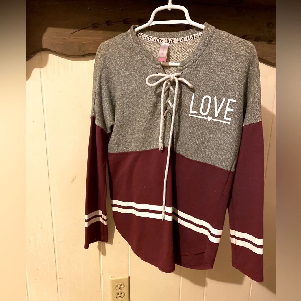 Pullover Sweater. Size Medium
